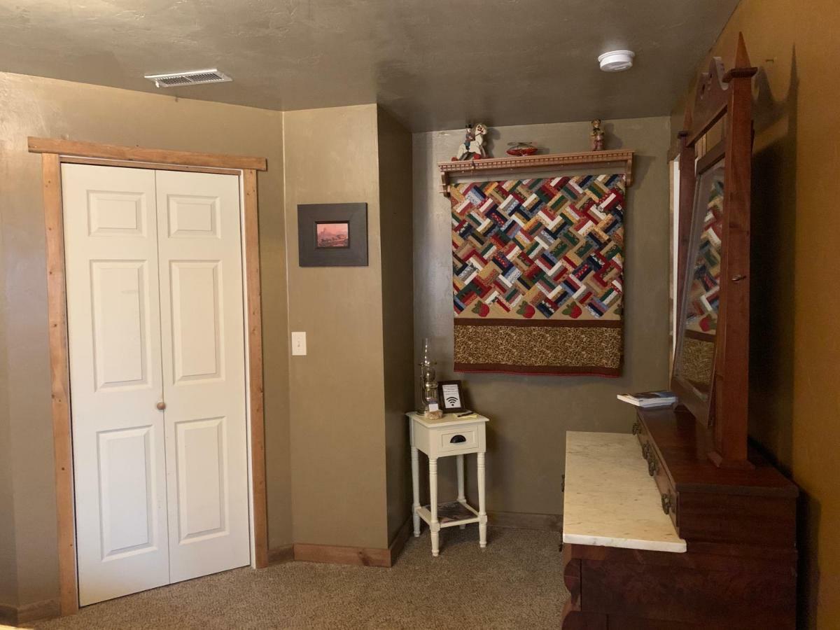 Zion'S Backyard Bed And BreakfastColorado City エクステリア 写真